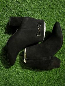 Mochi Shoes - Fun &amp; Trendy Women