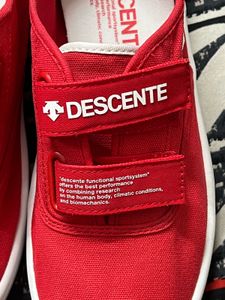 Descente Puregram Velcro Sneakers – Red |Unisex
