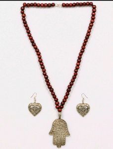 🆕 Beautiful handmade girls necklace.      jewelry, chain, necklace, beads, choker, earrings, shein, girls necklace, forever21, beauty, women, party wear, western jewelry, kundan, jaipurjewelry,