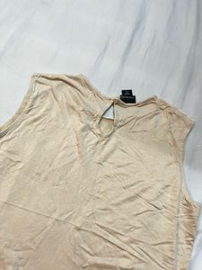 Elegant Lace Sleeveless Top