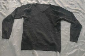 Classic Men's V-Neck Sweater