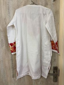 White Embroidered Kashmiri Kurta