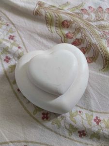 Charming White Heart container