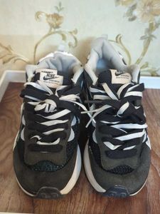 Stylish Black &amp; White Sneakers