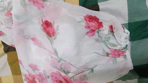 Floral rose 🌹  crop top