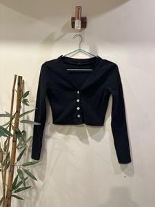 Must-Have Black Cardigan Crop Top 🖤