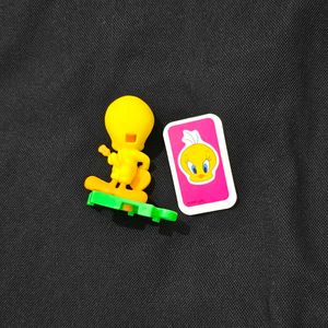 Kinder Joy Looney Tunes Toy 🩷