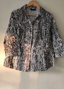 APT9 Women's XL Snakeskin Formal Shirt.
