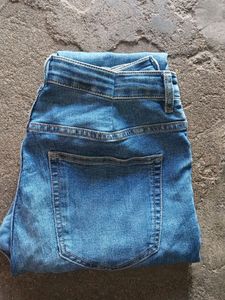 Slim Blue Jeans