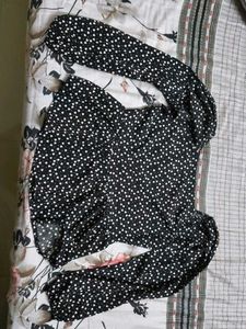 Chic Black &amp; White Heart Print Top