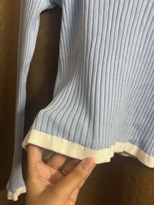 H&amp;M Cute Blue Ribbed Ruffle Top