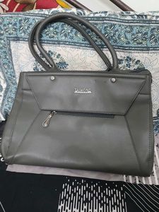 Stylish Grey brendnew Handbag