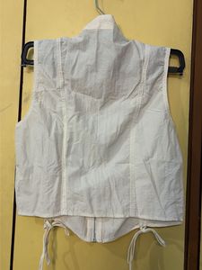 White Sleeveless Zip-Up Vest