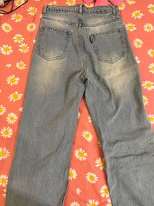 Wide-Leg Jeans