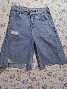 Distressed Light Wash Denim Jorts