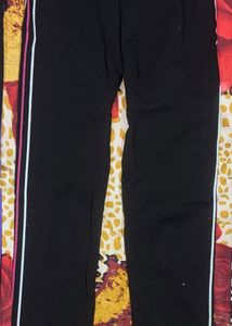 Stylish Black Leggings with Side Stripe