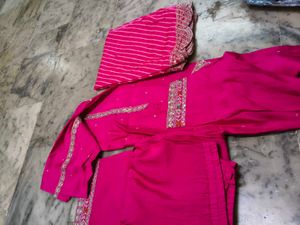 Beautiful Pink Embroidered Kurta Set