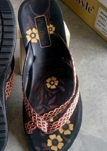 Hi-Style Flip-Flop Sandals