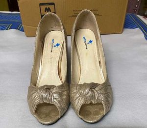 Sparkling Gold Heels