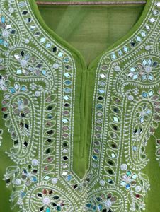 Chikankari MirrorWork Kurta With Lining💚