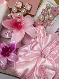 Surprise gift 🎁 hamper