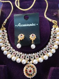 Exquisite Pearl &amp; Stone Necklace Set