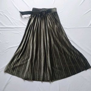 Olive Green Velvet pleated Skirt with Belt🧚‍♀️