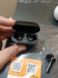 Wireless Earbuds Working