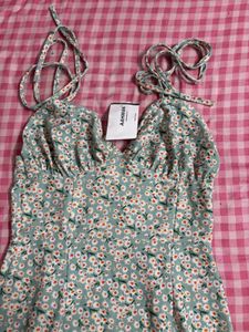 Cute Floral Print Midi dress 👗🎀