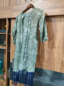 Stylish Printed shrug with Tassel Detail