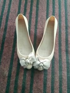 Elegant Ballet Flats with Bow Accent