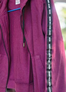 Burgundy Hooded Jacket - Casual &amp; Stylish
