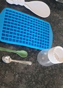 Mini Ice Cube Tray & Spoons Set
