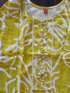 Yellow &amp; White Printed Kurta Set