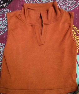 Sleeveless Collared Knit Top