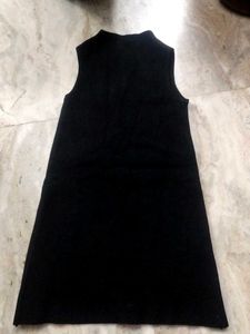 Black Warm Sleeveless Dress