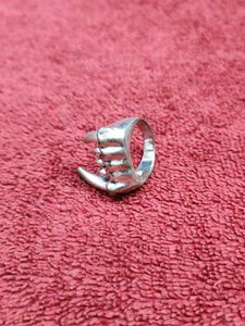 Fang Ring - Edgy Silver Tone