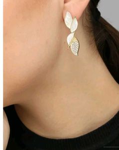 Elegant Leaf Dangle Earrings