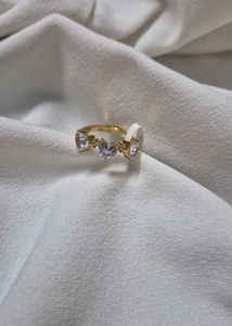 Anti-tarnish tri-hearts ring