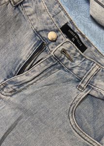Classic Light Wash High Waisted Jeans