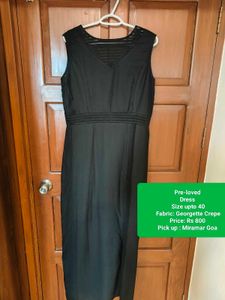 Elegant Black Sleeveless Midi Dress