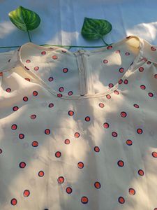 Preloved Chic Top🌺
