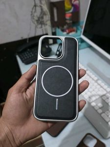 Protective iPhone Case with MagSafe