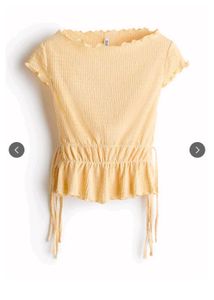 H&M Cute Yellow Textured Top
