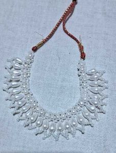 Elegant Pearl Necklace Set
