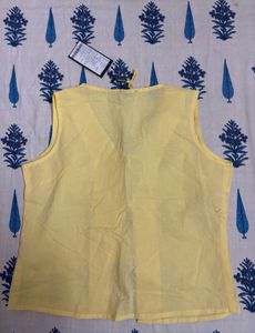 Chic Yellow V-Neck Sleeveless Tie-Up Top