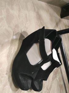 Girls Heels Wedges 7 Number Written On Back Of It