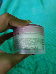 Glow &amp; Lovely Ultralight Gel Cream