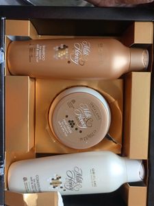 Milk And Honey Hair Care Gift Set