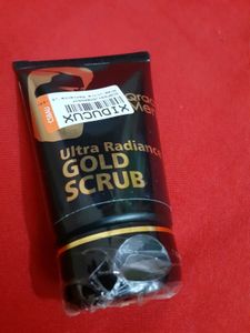 Qraa Men Ultra Radiance Gold Scrub